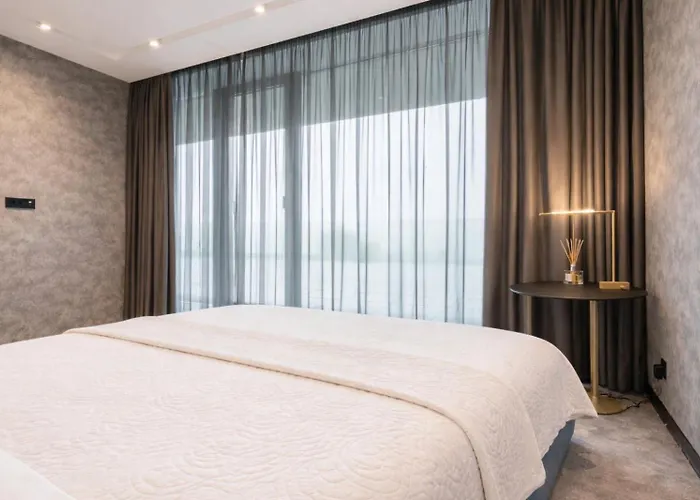 Lotus Event Center&rooms Hotel